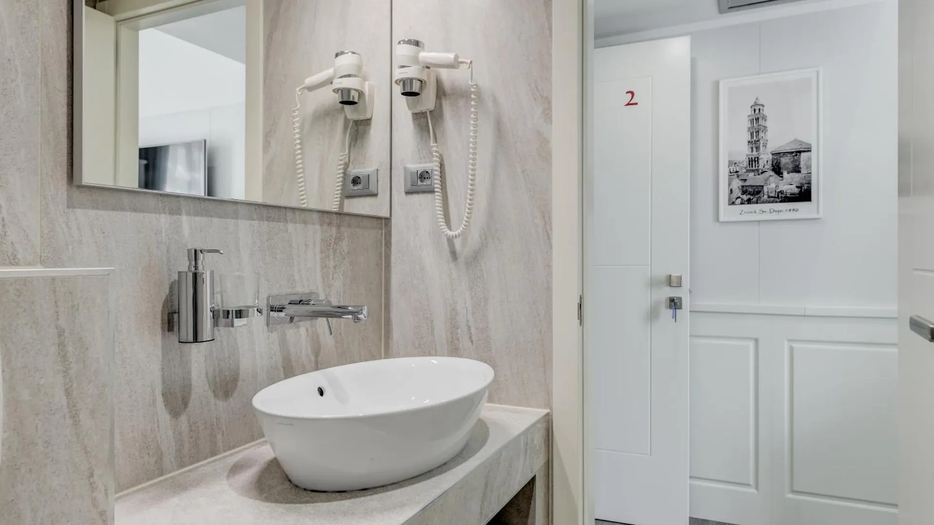 Roko Luxury Rooms Split